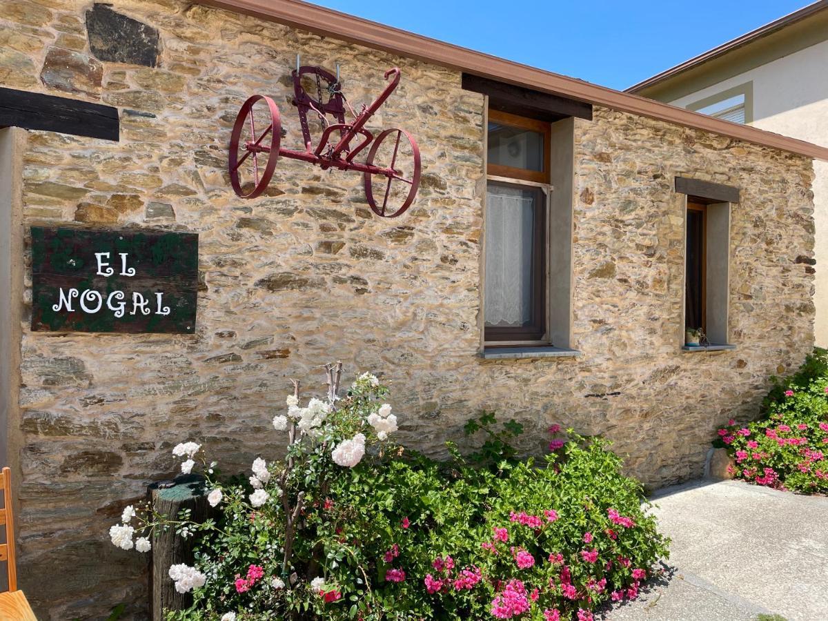 Estudio Pajar Rural Con Bonito Jardin - Los Gayoles Rural Castropol Bagian luar foto