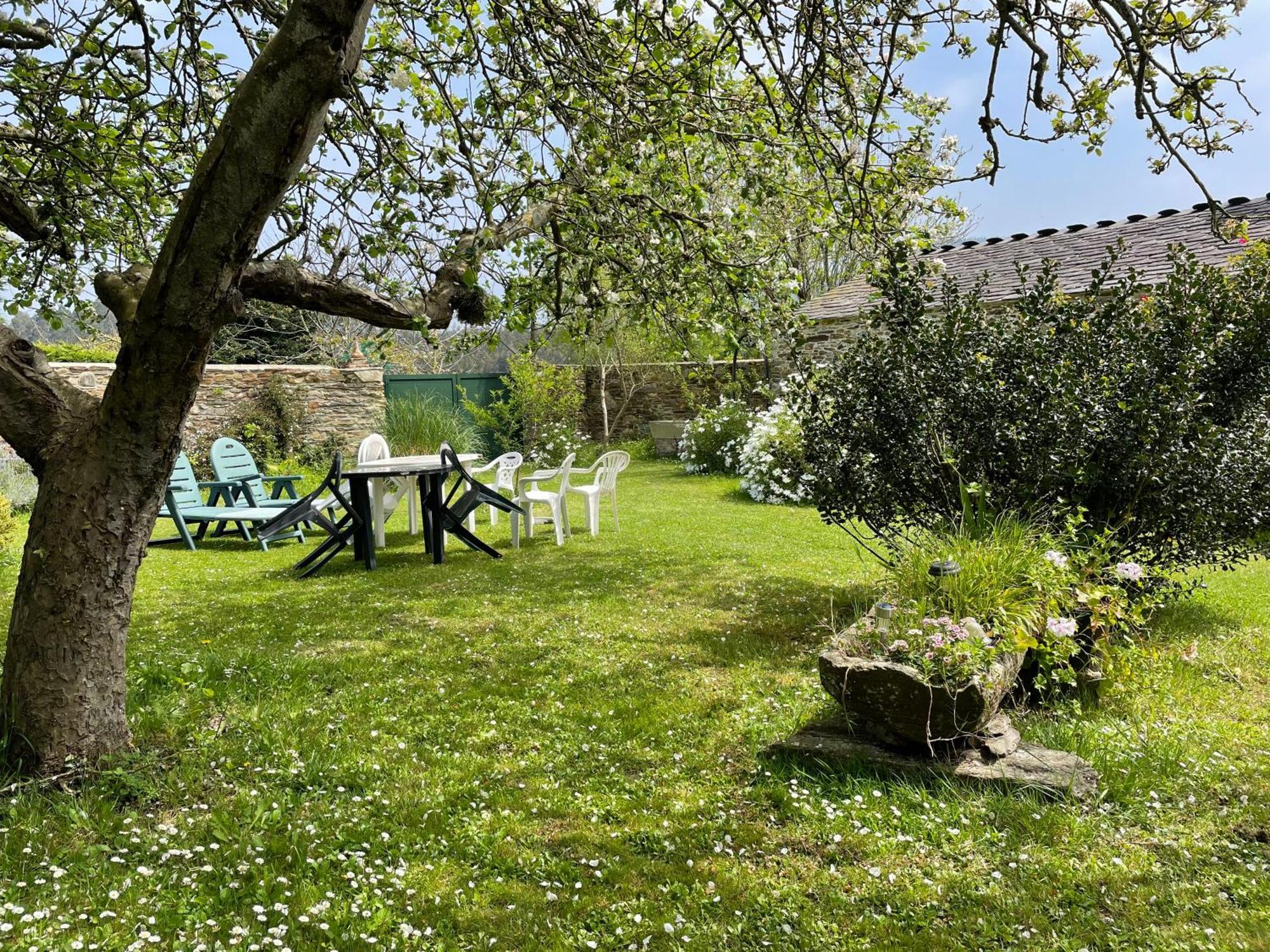 Estudio Pajar Rural Con Bonito Jardin - Los Gayoles Rural Castropol Bagian luar foto
